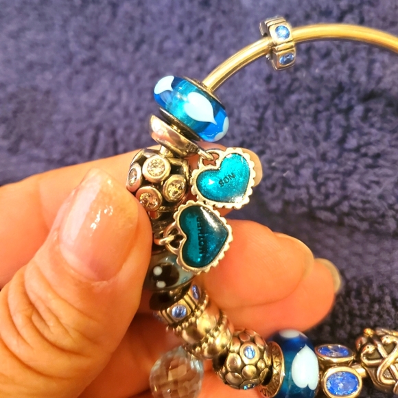 Pandora Bangle + charms - Picture 3 of 10